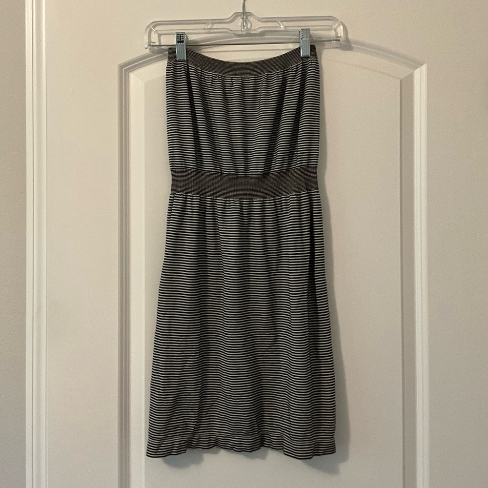 Strapless dress